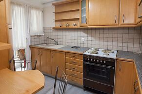 Beautiful Retro Apt in Koukaki