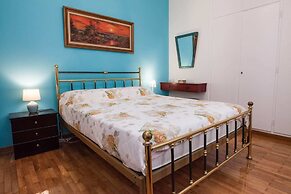 Beautiful Retro Apt in Koukaki