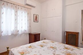Beautiful Retro Apt in Koukaki