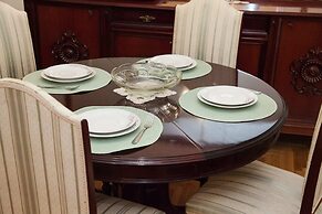 Beautiful Retro Apt in Koukaki