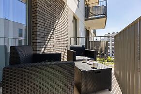 Glamour Apartment Warsaw by Renters