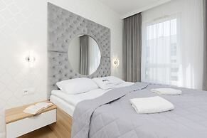 Glamour Apartment Warsaw by Renters