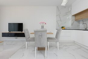 Glamour Apartment Warsaw by Renters