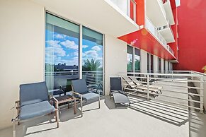 Costa Hollywood Beach Studios