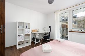 Kosinskiego With Parking by Renters