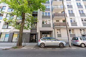 Kosinskiego With Parking by Renters