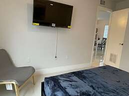 Little Habana Aparts close to Calle 8