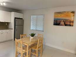 Little Habana Aparts close to Calle 8