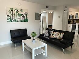 Little Habana Aparts close to Calle 8