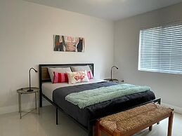 Little Habana Aparts close to Calle 8