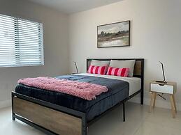 Little Habana Aparts close to Calle 8