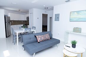 Little Habana Aparts close to Calle 8