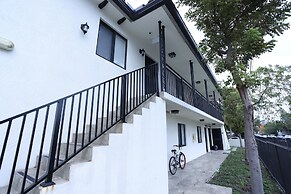 Little Habana Aparts close to Calle 8