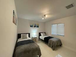 Little Habana Aparts close to Calle 8