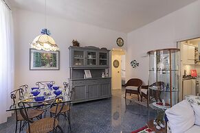 Uno Scorcio sul Mare by Wonderful Italy