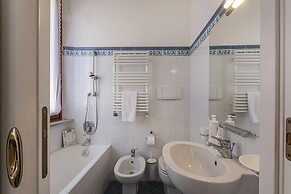 Uno Scorcio sul Mare by Wonderful Italy