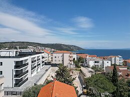 Apartment Summer Breeze Okrug Gornji