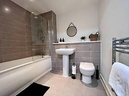 Stunning City Centre Apartment - Sleeps 4