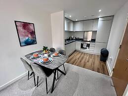 Stunning City Centre Apartment - Sleeps 4
