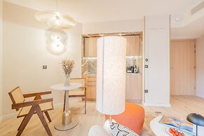 Yuna Porte Maillot - ApartHotel