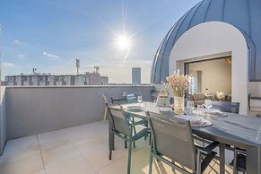 Yuna Porte Maillot - ApartHotel