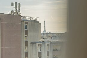 Yuna Porte Maillot - ApartHotel