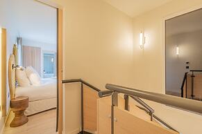 Yuna Porte Maillot - ApartHotel