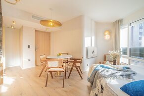 Yuna Porte Maillot - ApartHotel