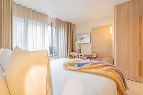 Yuna Porte Maillot - ApartHotel