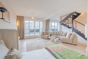 Yuna Porte Maillot - ApartHotel