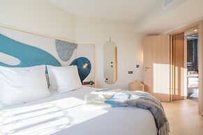 Yuna Porte Maillot - ApartHotel