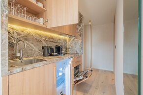 Yuna Porte Maillot - ApartHotel