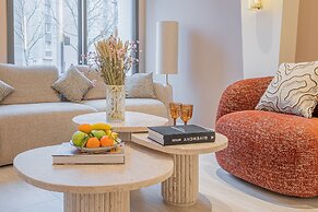 Yuna Porte Maillot - ApartHotel