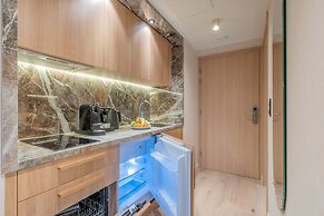 Yuna Porte Maillot - ApartHotel