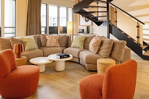 Yuna Porte Maillot - ApartHotel