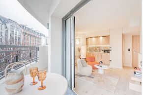 Yuna Porte Maillot - ApartHotel