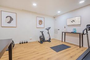 Yuna Porte Maillot - ApartHotel