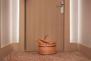 Yuna Porte Maillot - ApartHotel