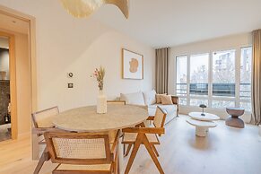 Yuna Porte Maillot - ApartHotel