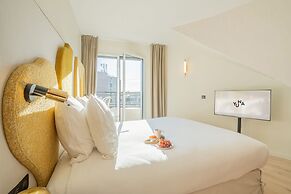 Yuna Porte Maillot - ApartHotel