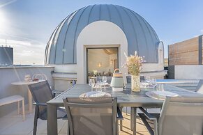 Yuna Porte Maillot - ApartHotel