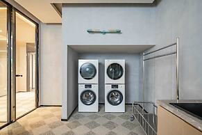 EVEN Hotel Shanghai Expo by IHG