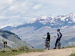 Earhart Crested Butte