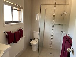 Landsborough Lodge Motel