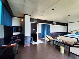 Vigolando Van Ho Resort