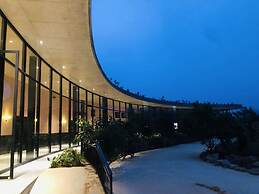 Vigolando Van Ho Resort