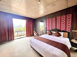 Vigolando Van Ho Resort