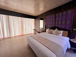 Vigolando Van Ho Resort