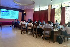 Vigolando Van Ho Resort