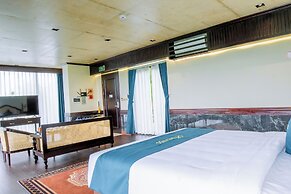 Vigolando Van Ho Resort